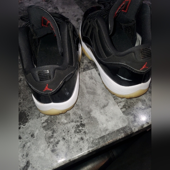 Jordan Air 11 Retro - Picture 2 of 6